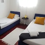 Luce דירה טרוגיר